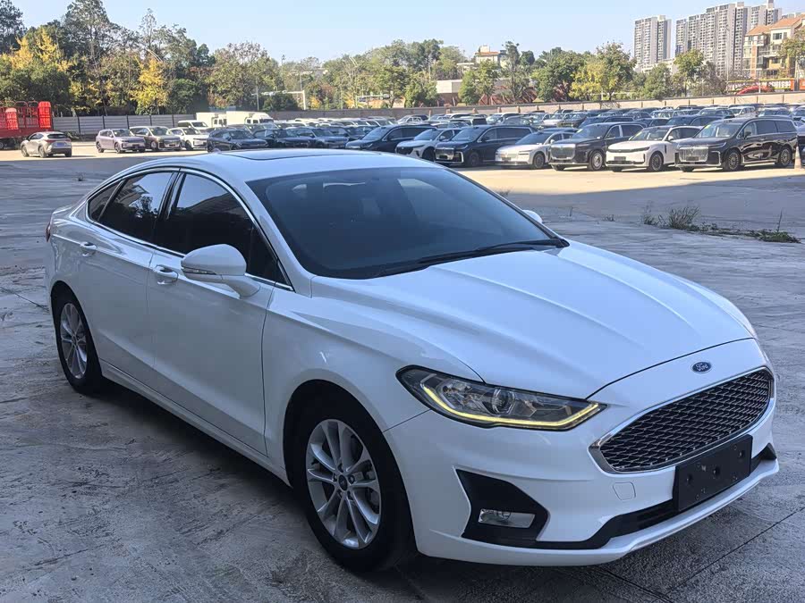 Ford Mondeo 2020 car image #4