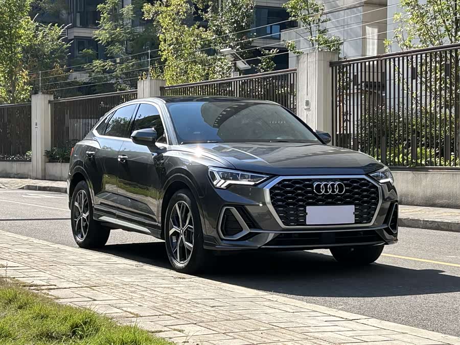 Audi Q3 Sportback 2020 car image #4