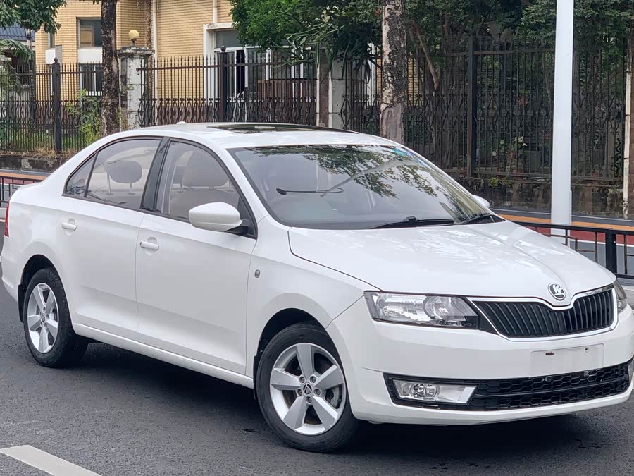 Skoda Rapid 2016 #4 Skoda Rapid 2016 car image #4