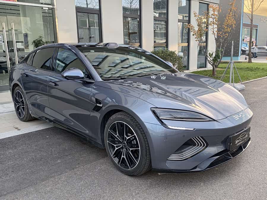 BYD Seal 2025 #4 BYD Seal 2025 صورة سيارة #4