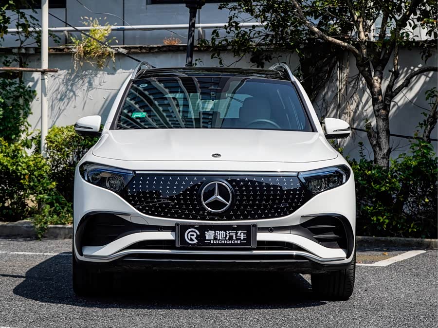 Mercedes-Benz EQB Class 2025 car image #4