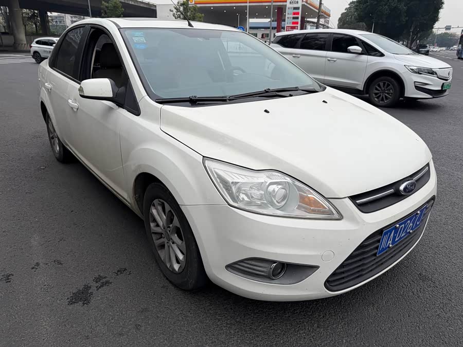 Ford Focus 2014 car image #4