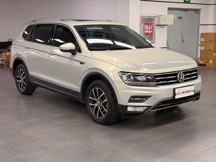 Volkswagen Tiguan L 2018 car image #4