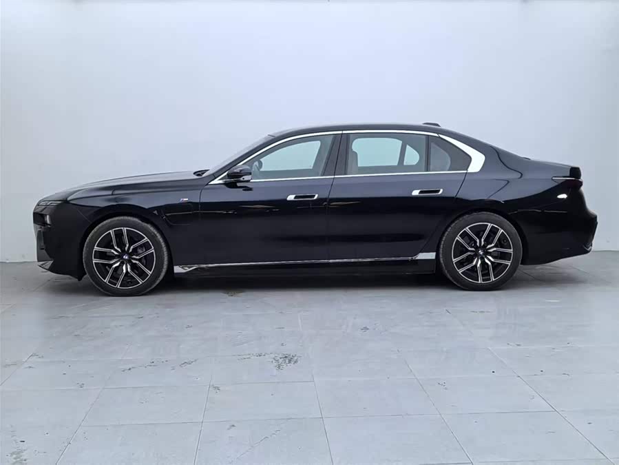 BMW i7 2025 image de voiture #4