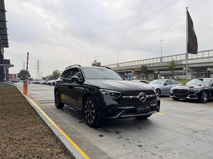 Mercedes-Benz GLC Class 2024 #4 Mercedes-Benz GLC Class 2024 car image #4