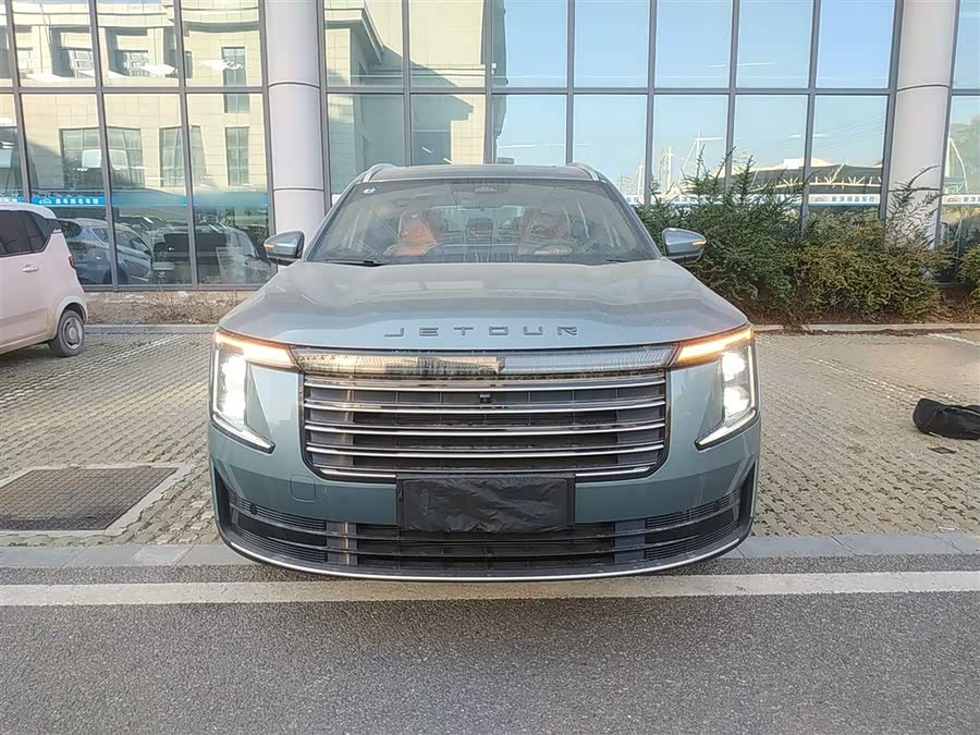 Jetour X70L 2025 #4 Jetour X70L 2025 car image #4