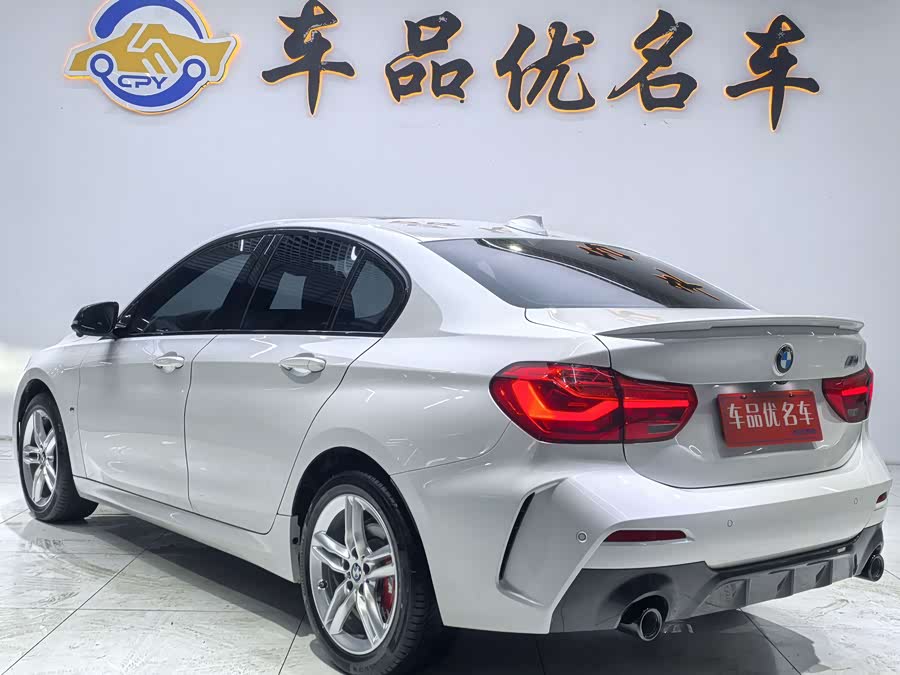 BMW 1 Series 2023 صورة سيارة #4