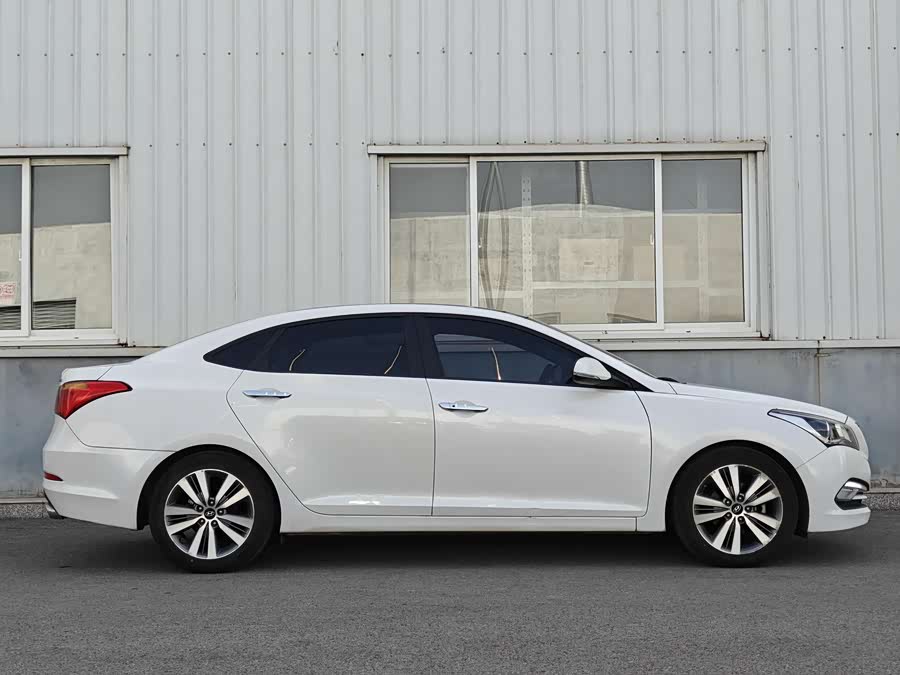 Hyundai Mistra 2014 #4 Hyundai Mistra 2014 car image #4