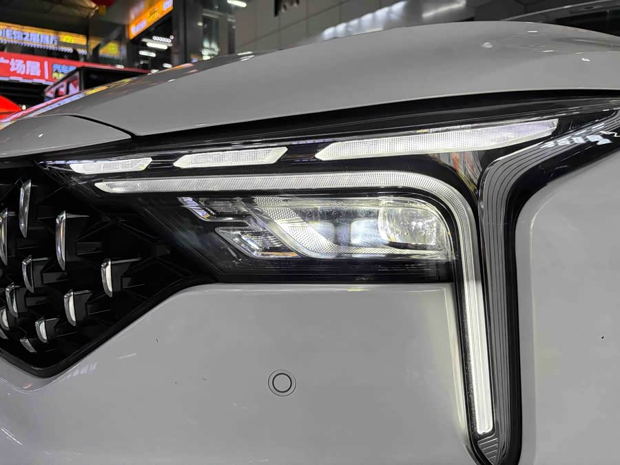 2023 car image #4