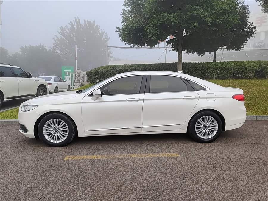 Ford Taurus 2019 car image #4