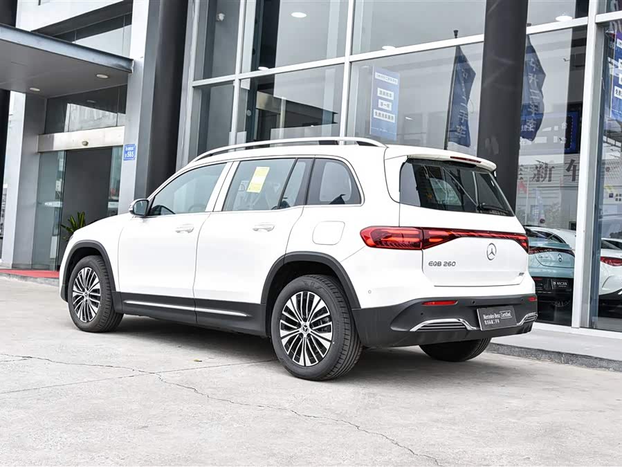 Mercedes-Benz EQB Class 2025 #4 Mercedes-Benz EQB Class 2025 car image #4