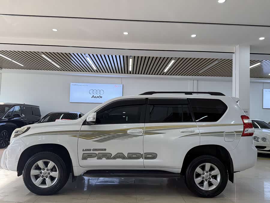 Toyota Land Cruiser Prado 2016 #4 Toyota Land Cruiser Prado 2016 car image #4
