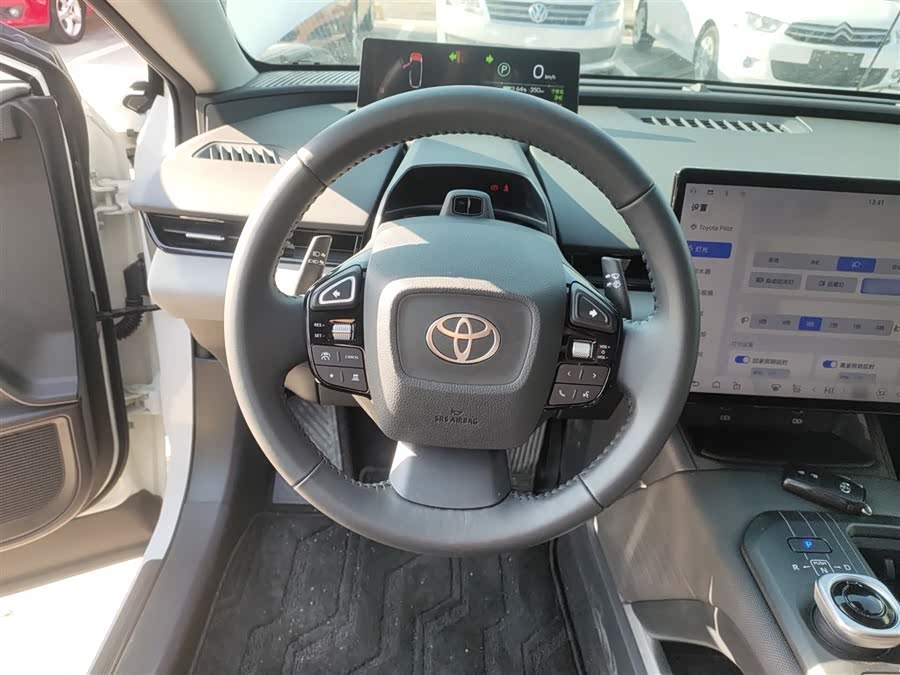 Toyota bZ5 2025 car image #4