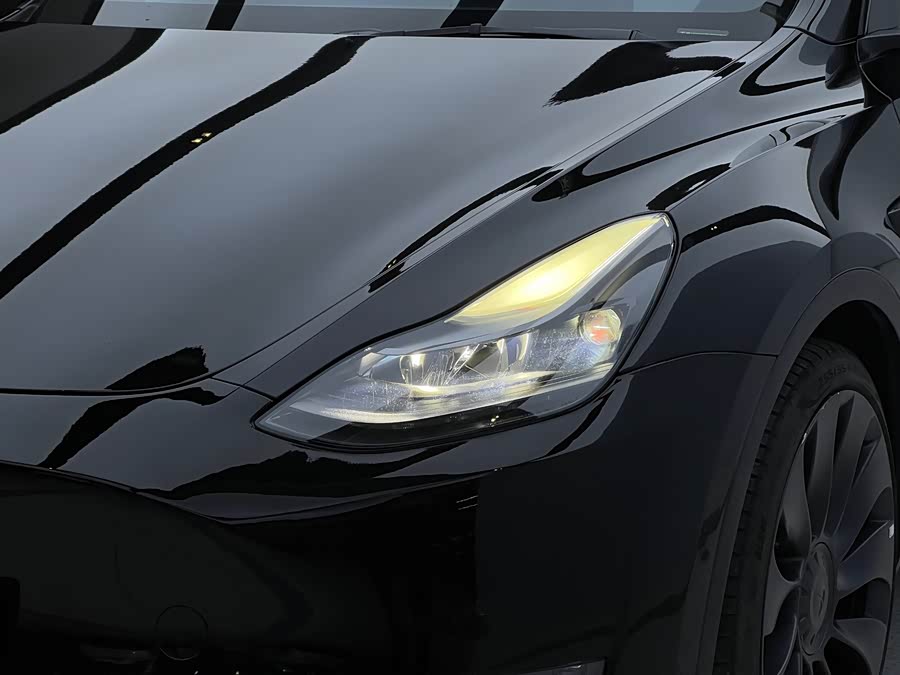 Tesla Model Y 2022 #4 Tesla Model Y 2022 car image #4
