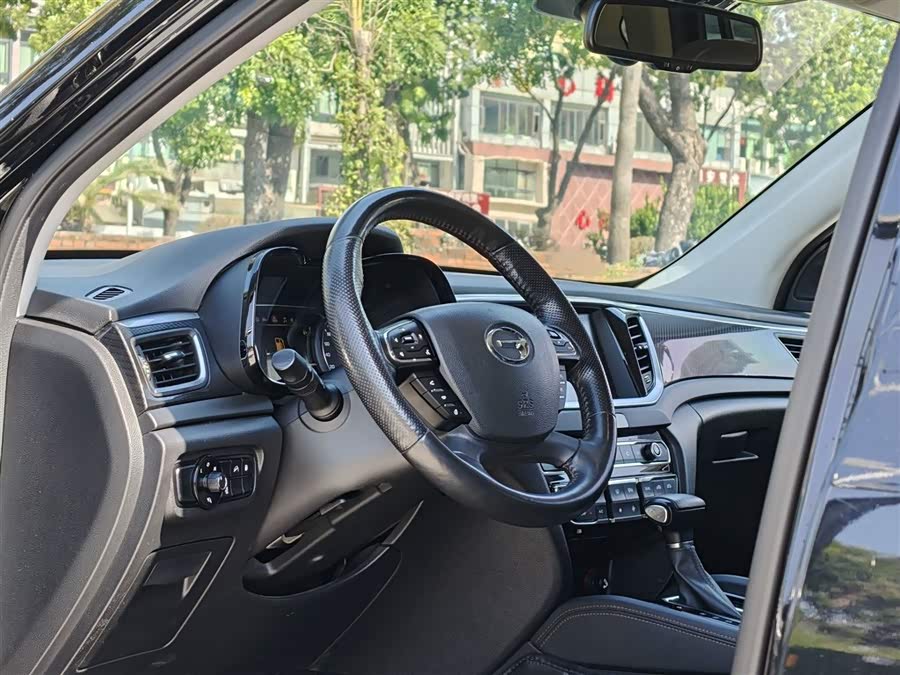 GAC Trumpchi GS7 2018 car image #4