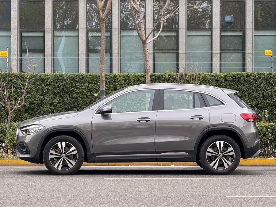 Mercedes-Benz GLA Class 2023 #4 Mercedes-Benz GLA Class 2023 car image #4