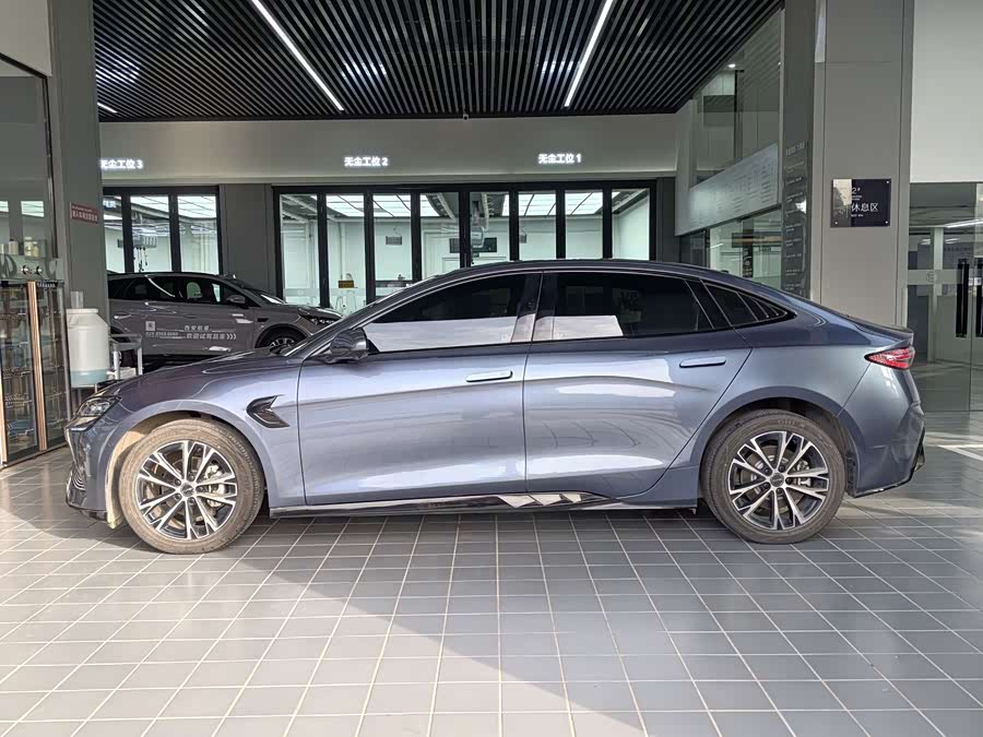 BYD Seal 2025 car image #4