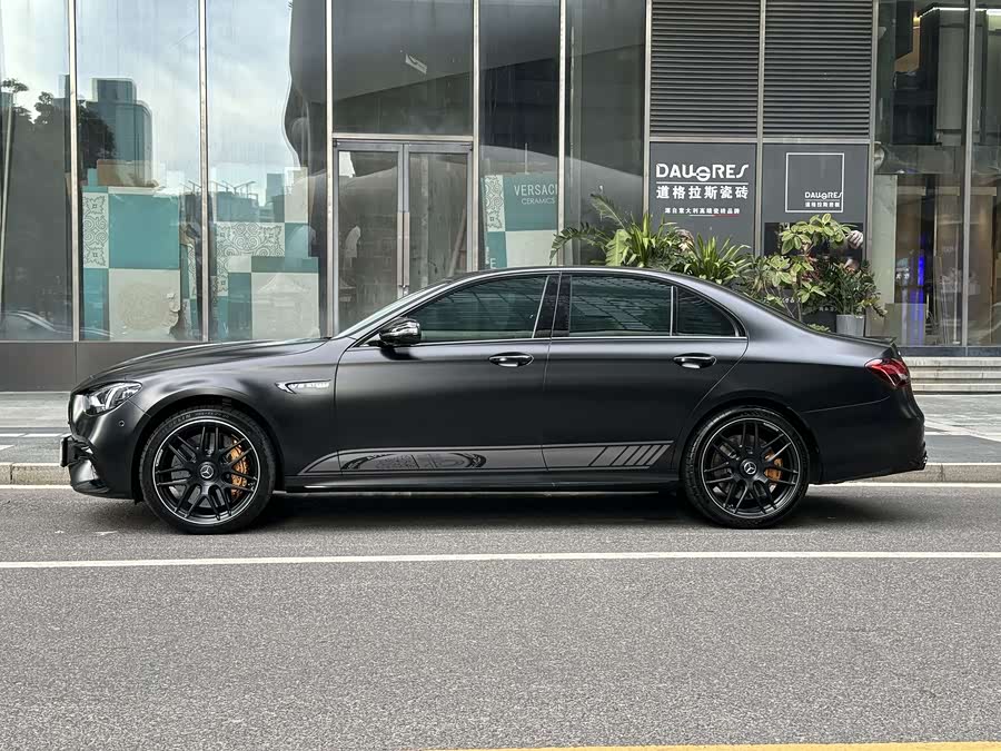 Mercedes-Benz E AMG 2021 صورة سيارة #4