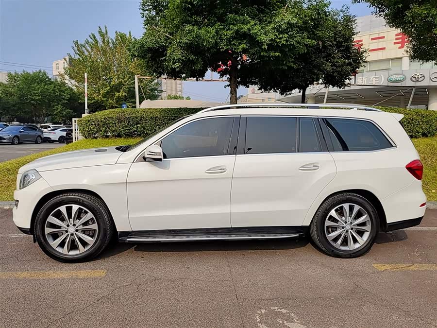 Mercedes-Benz GL Class 2017 immagine di auto #4