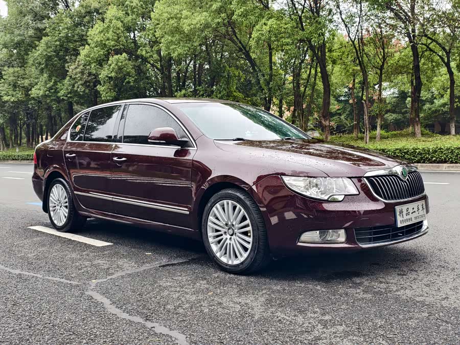 Skoda Superb 2011 immagine di auto #4