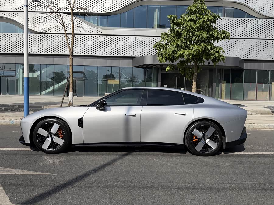 小鹏 小鹏P7 2025 汽车图片 #4