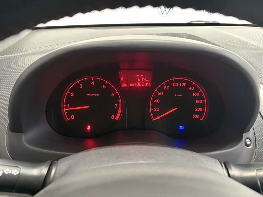 Hyundai Reina 2016 #4 Hyundai Reina 2016 car image #4