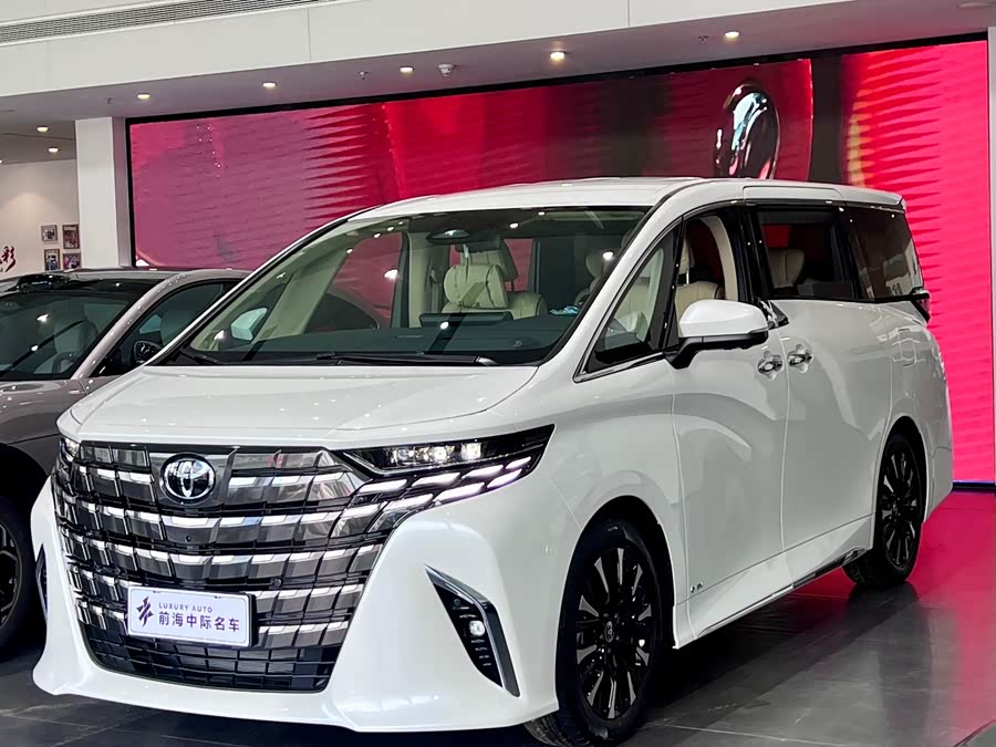 Toyota Alphard car image #4
