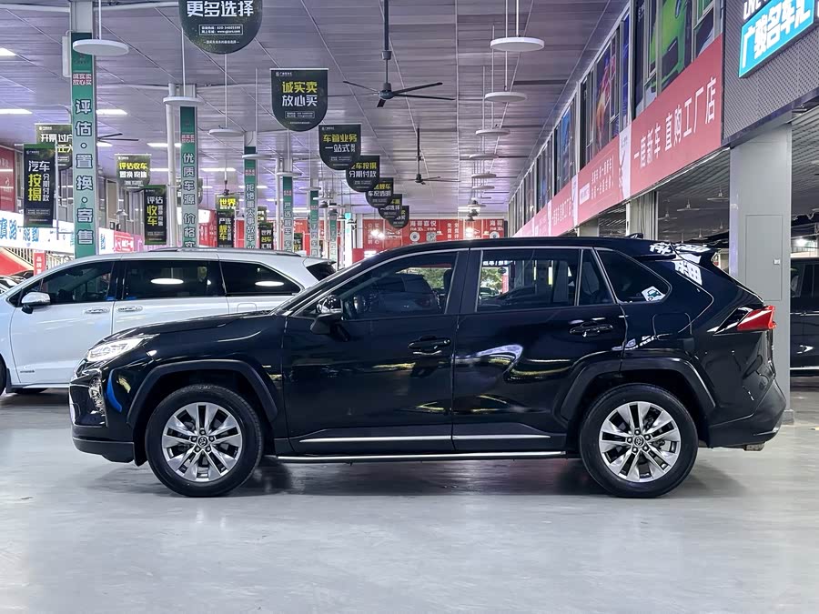 Kia Wildlander 2022 صورة سيارة #4