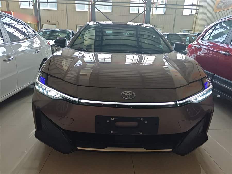 Toyota bZ3 2023 immagine di auto #4