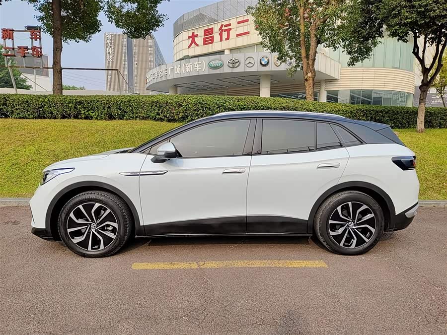 Volkswagen ID.4 X 2021 immagine di auto #4