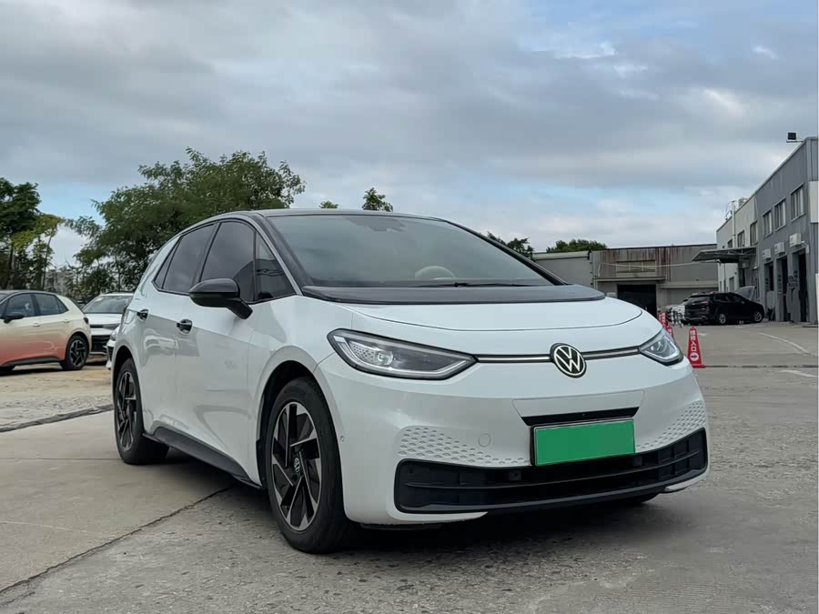 Volkswagen ID.3 2024 car image #4
