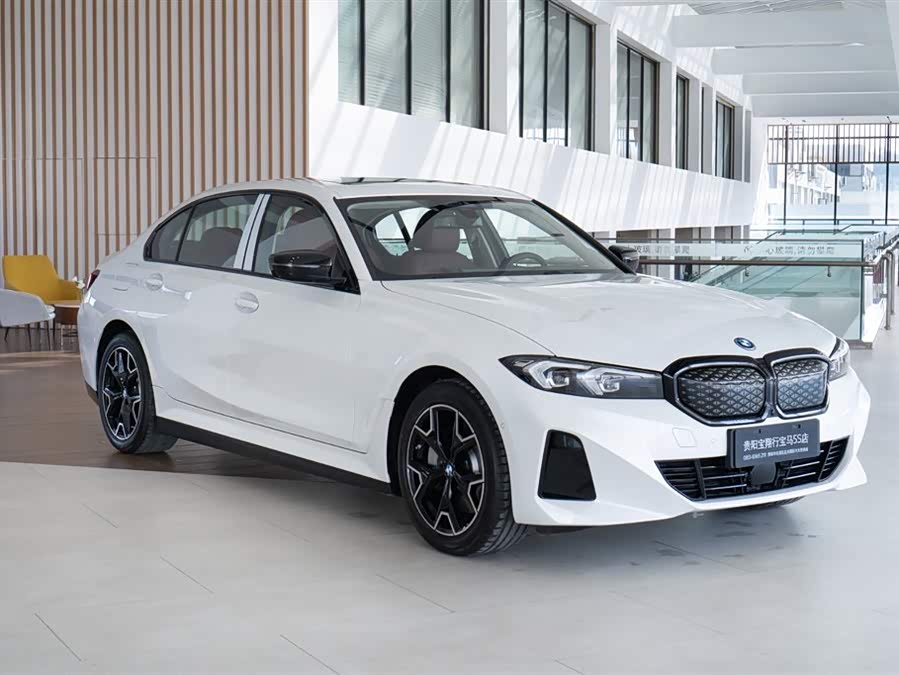 BMW i3 2025 car image #4
