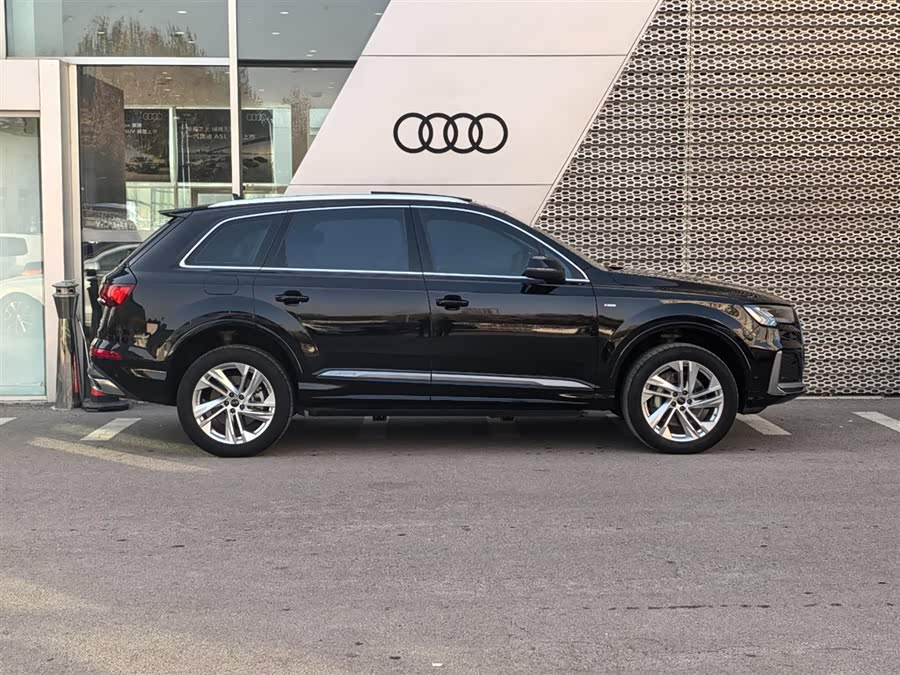 Audi Q7 2024 #4 Audi Q7 2024 car image #4