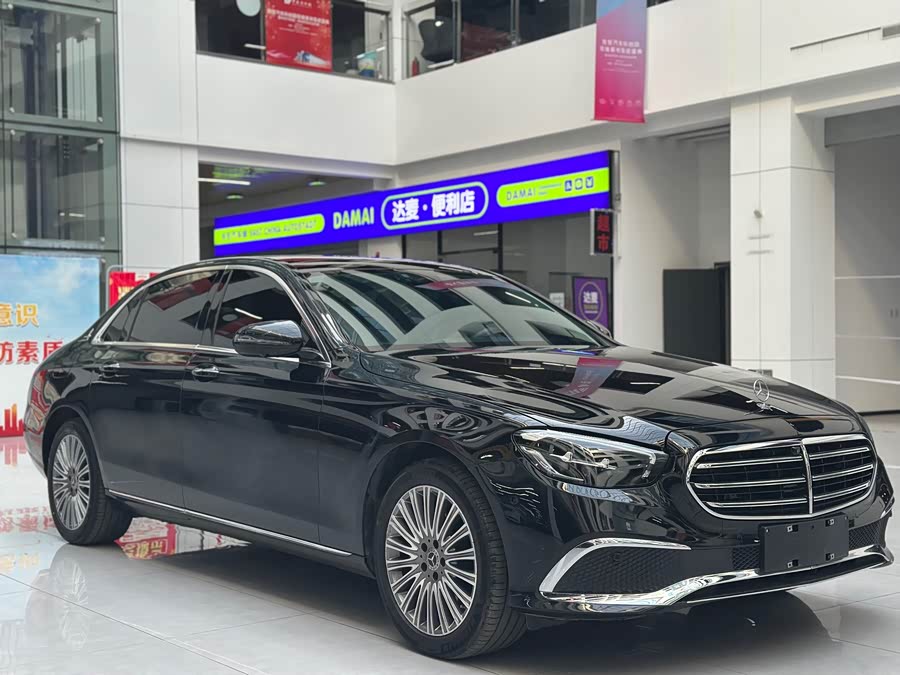 Mercedes-Benz E Class 2023 car image #4