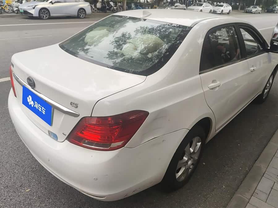 BYD e5 2016 #4 BYD e5 2016 car image #4