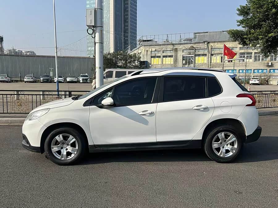 Peugeot 2008 2014 car image #4