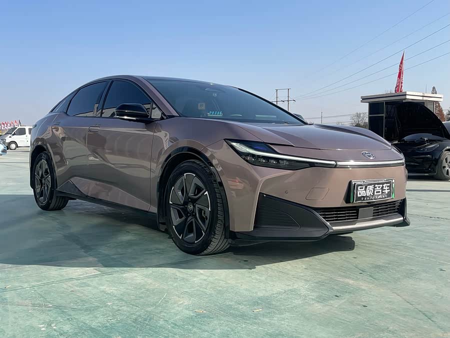 Toyota bZ3 2023 immagine di auto #4