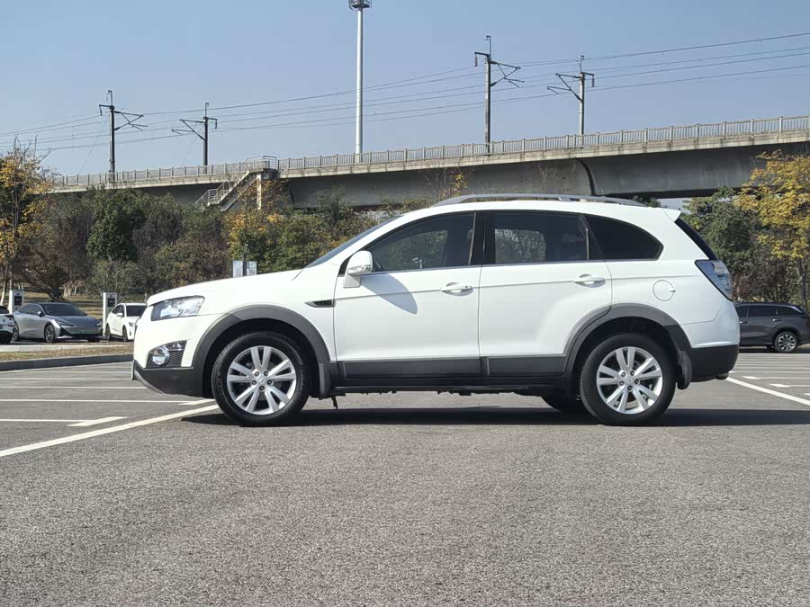 Chevrolet Captiva 2015 #4 Chevrolet Captiva 2015 car image #4