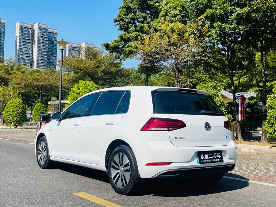Volkswagen Golf Pure Electric 2020 imagen de coche #4