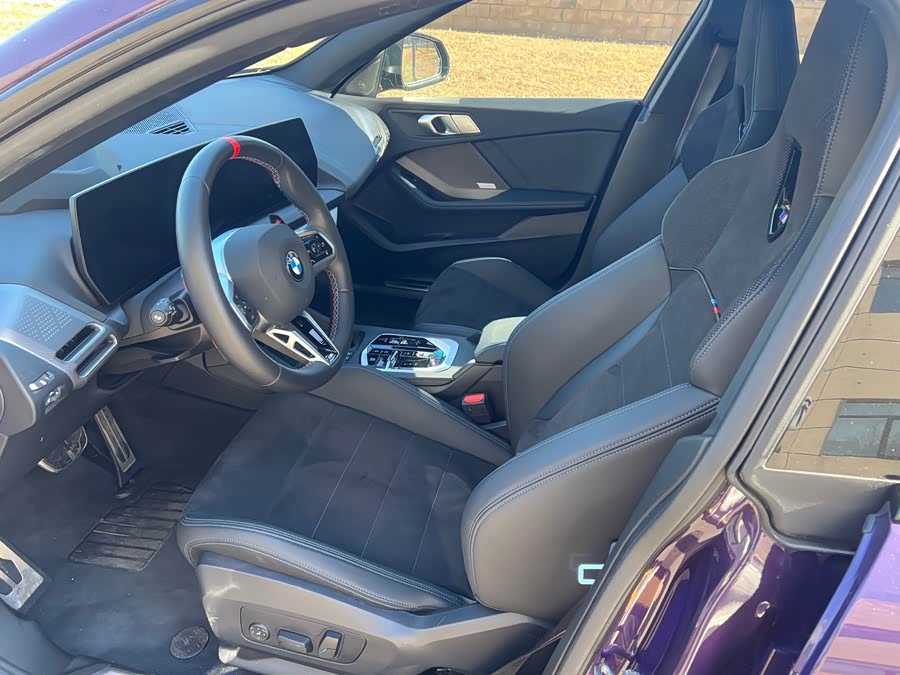 BMW M235L 2025 #4 BMW M235L 2025 car image #4