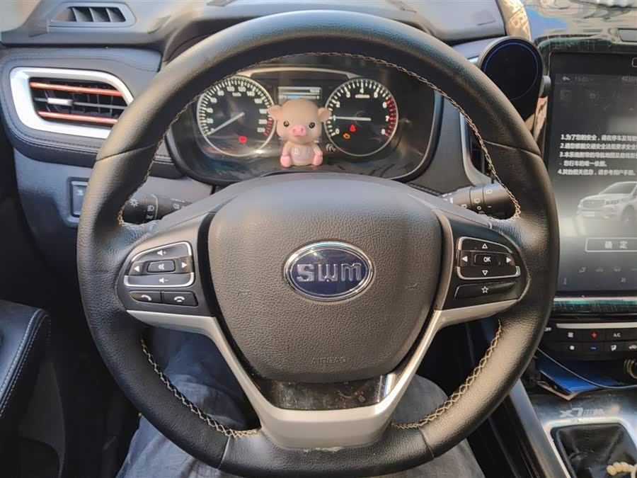 SWM X7 2018 #4 SWM X7 2018 car image #4
