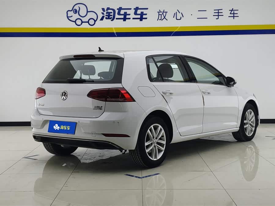 Volkswagen Golf 2020 car image #4