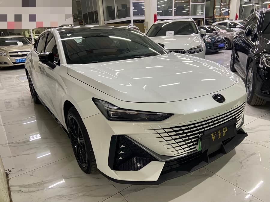 Changan UNI-V iDD 2023 car image #4