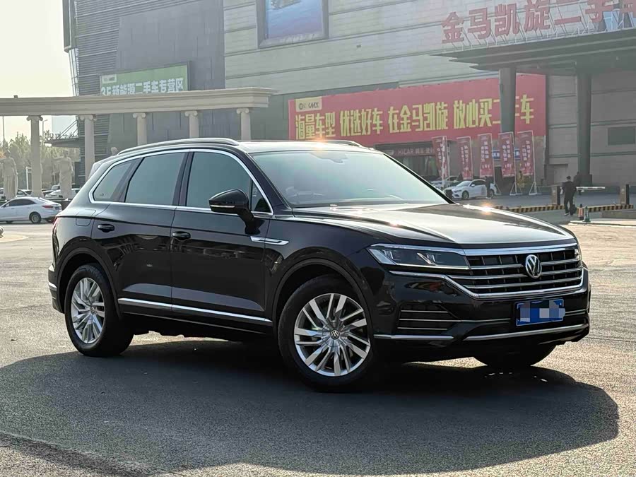 Volkswagen Touareg 2019 car image #4