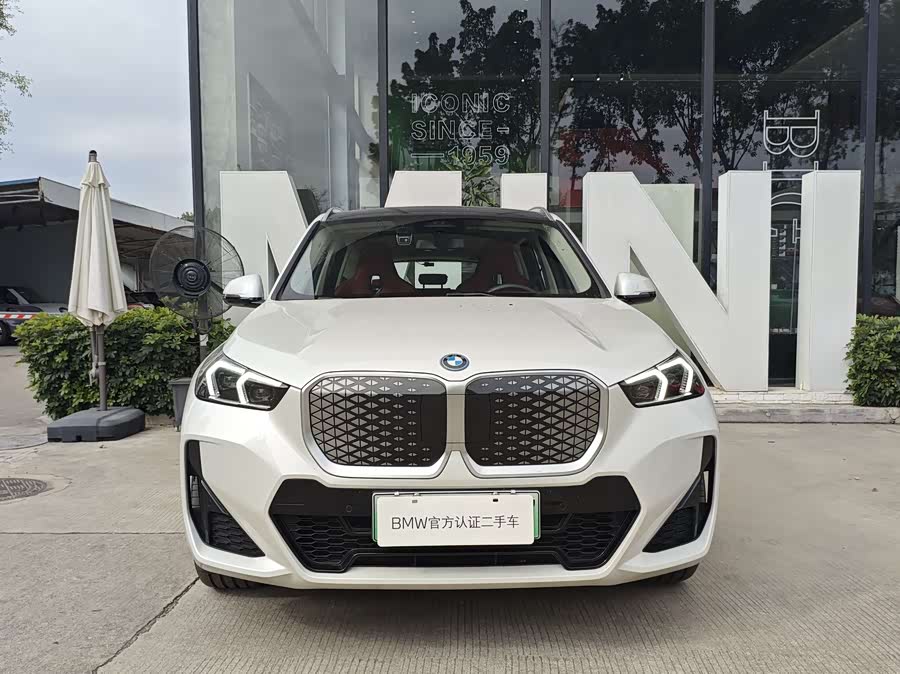 BMW iX1 2024 #4 BMW iX1 2024 car image #4