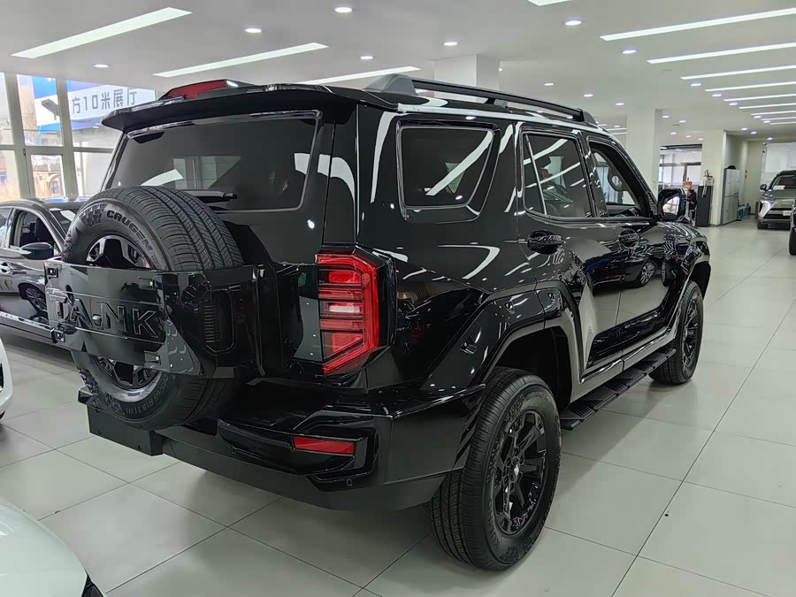 Tank 400 #4 Tank 400 car image #4