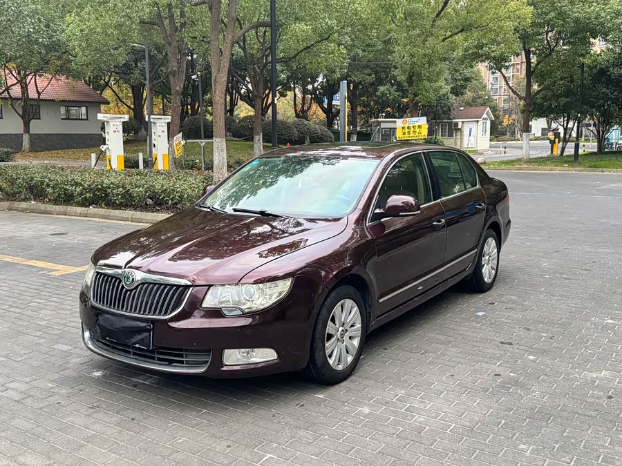 Skoda Superb 2012 image de voiture #4