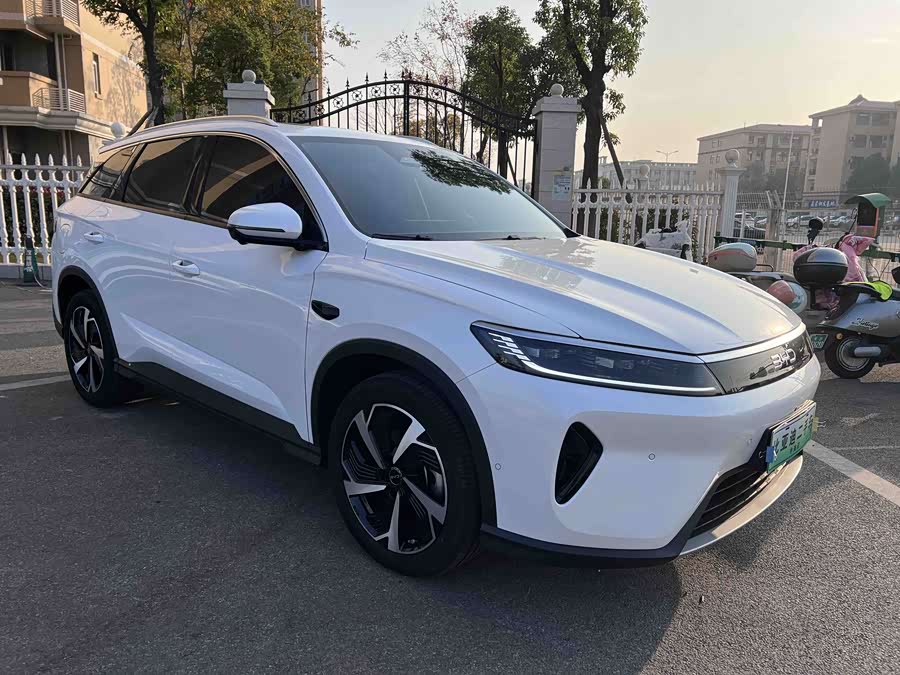 BYD Sea Lion 05 DM-i 2025 #4 BYD Sea Lion 05 DM-i 2025 car image #4