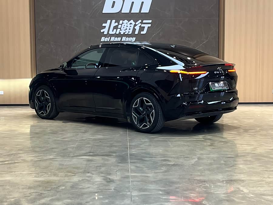 2025 car image #4