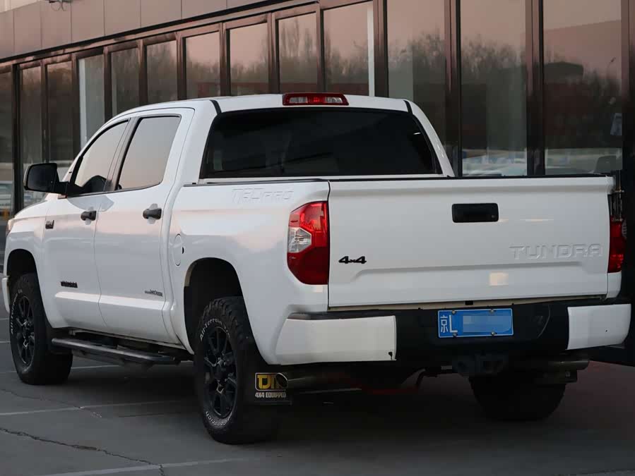 Toyota Tundra 2016 immagine di auto #4